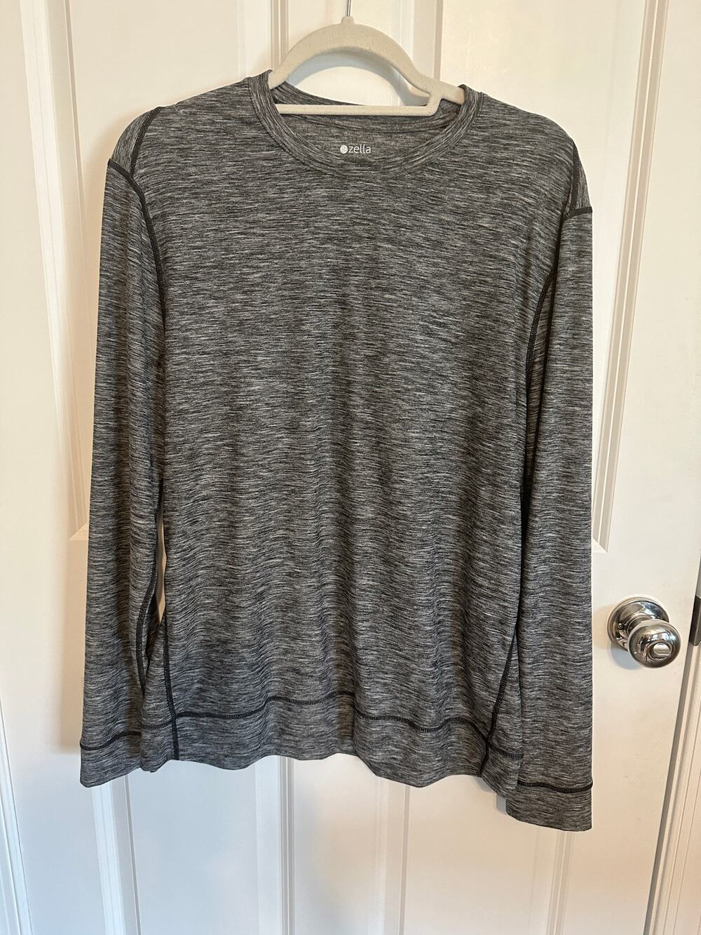 Zella Men's L/S Performance Black and Gray Athletic Top Medium